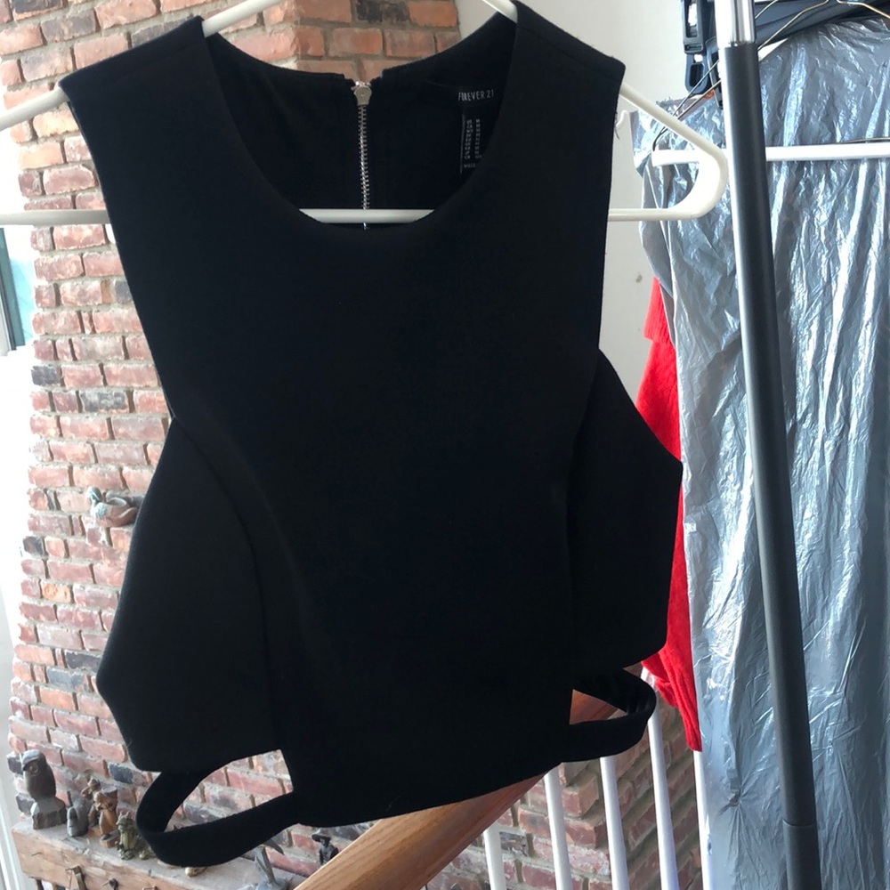 Black cut out crop tank top